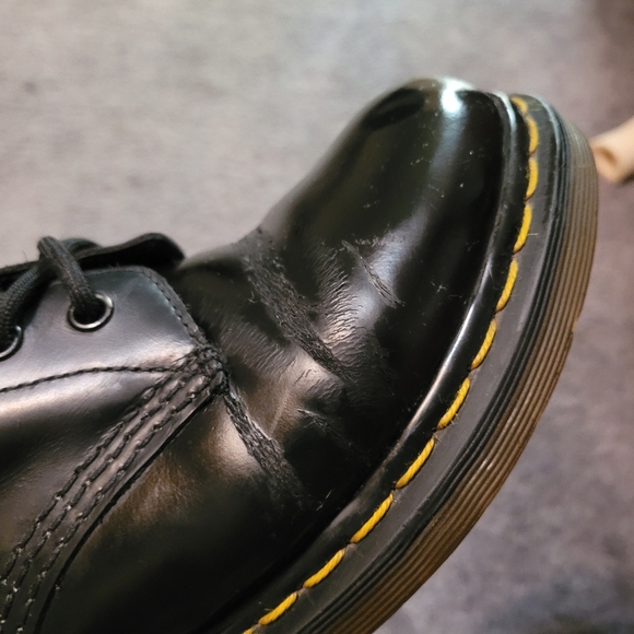 Dr. Martens 1460 WOMEN'S SMOOTH LEATHER LACE UP BOOTS - Picture 5 of 8